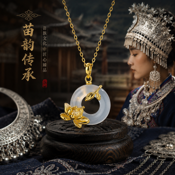 LUNE-Pure Silver Moonlight Lotus Necklace
