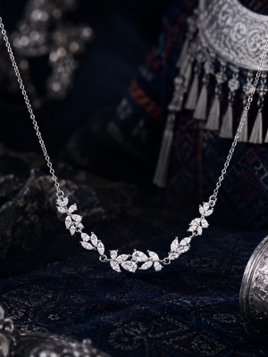 LUNE-Wisteria Floral Silver Necklace