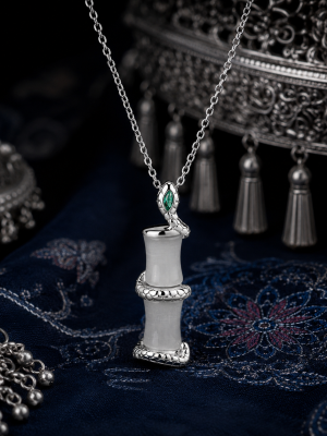 LUNE-Spiritual Snake Protection Pendant Necklace